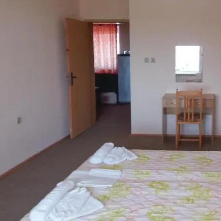 Eight-bedroom Holiday In *